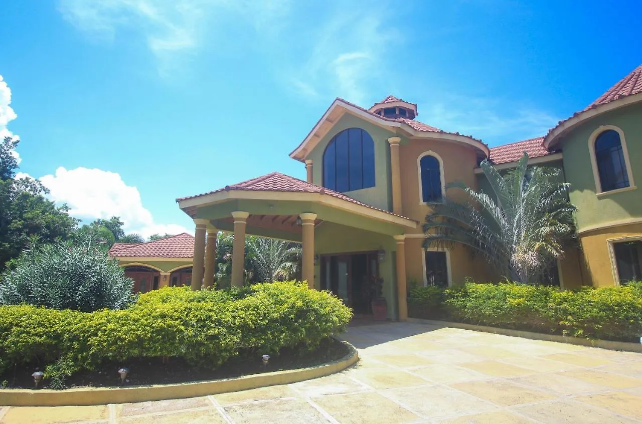 Luxury 10 Bedroom Villa-Millbrooks Montego Bay Villa