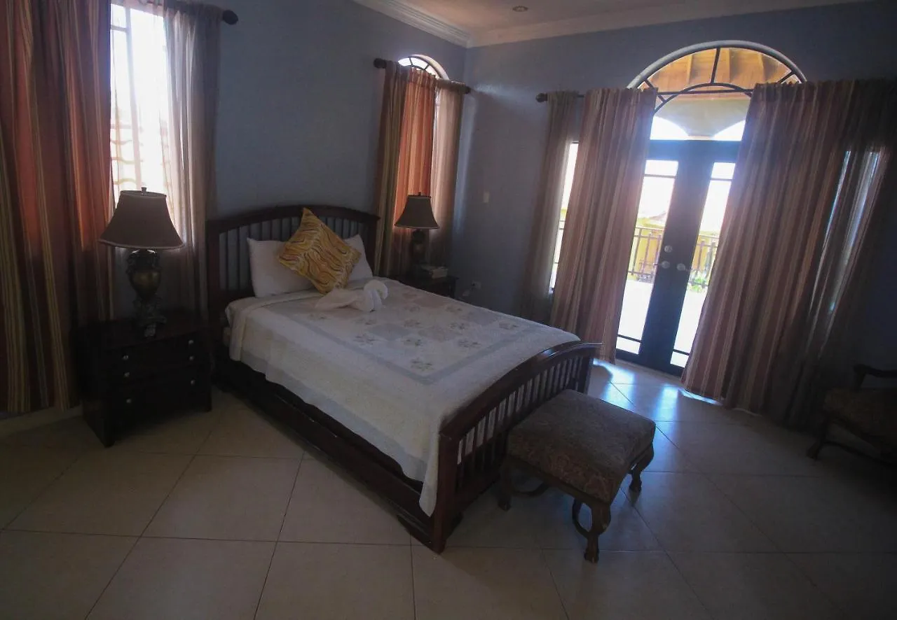 Villa Luxury 10 Bedroom Villa-Millbrooks Montego Bay
