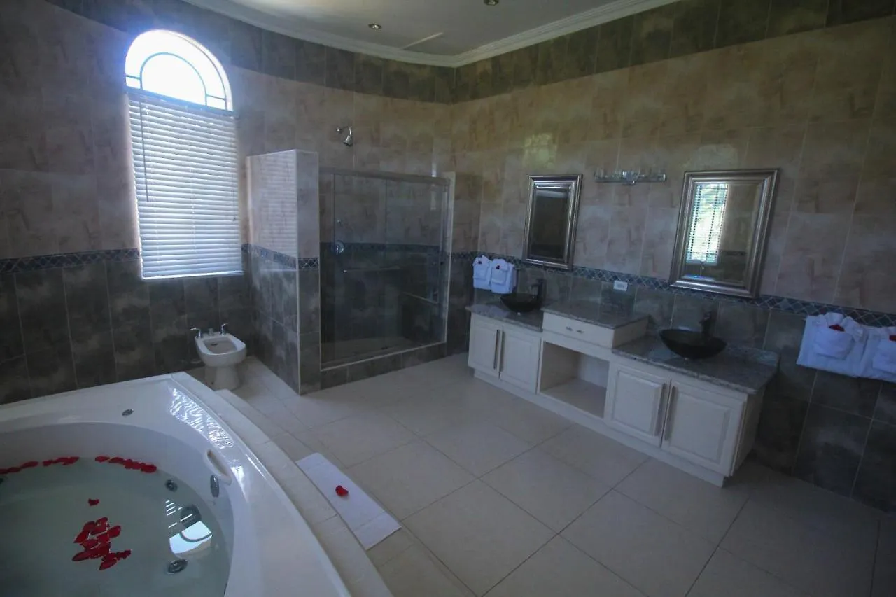 Luxury 10 Bedroom Villa-Millbrooks Montego Bay Villa