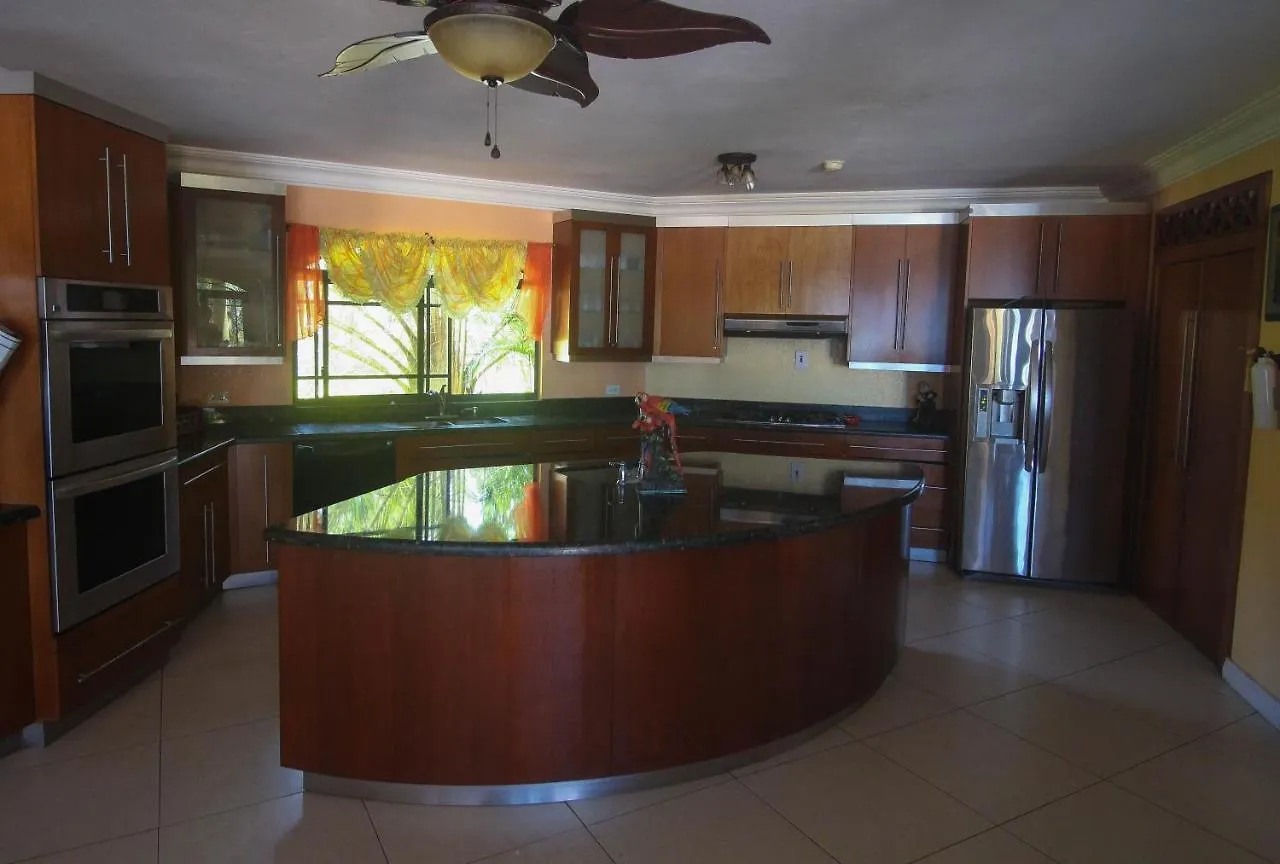 Luxury 10 Bedroom Villa-Millbrooks Montego Bay Villa