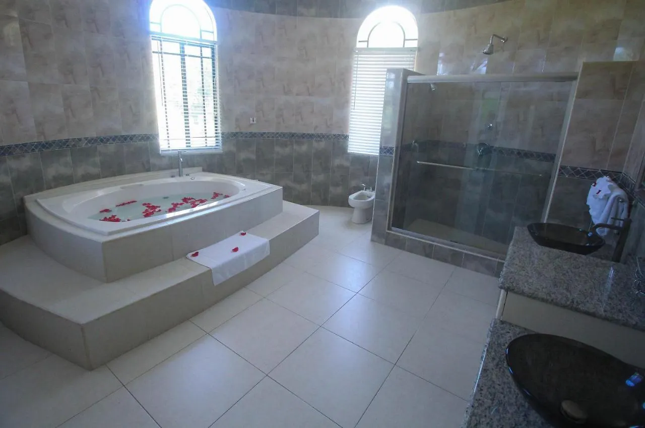 Luxury 10 Bedroom Villa-Millbrooks Montego Bay 0*,  Jamaika