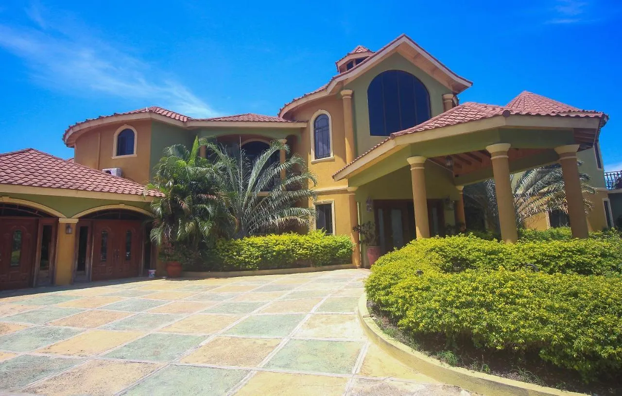 Luxury 10 Bedroom Villa-Millbrooks Montego Bay